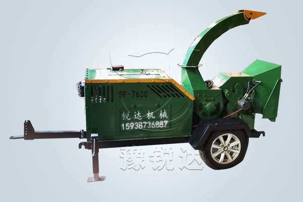 移動柴油樹枝粉碎機